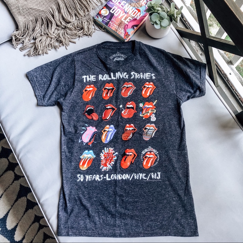ROLLING STONES graphic tee!